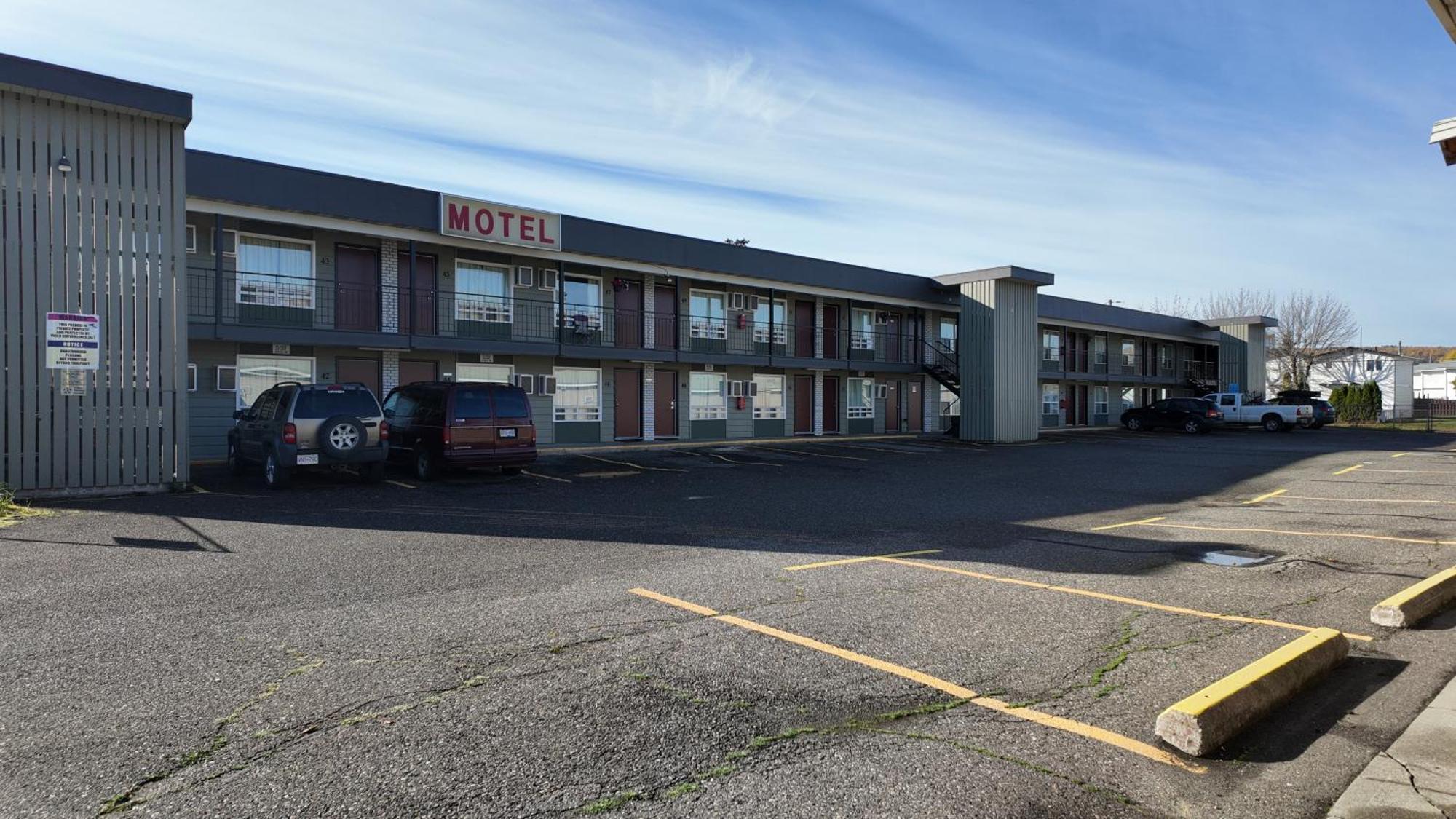 Prince Motel Πρινς Τζορτζ Εξωτερικό φωτογραφία